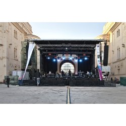 Leje af Alphastage 160m2 Mobilscene