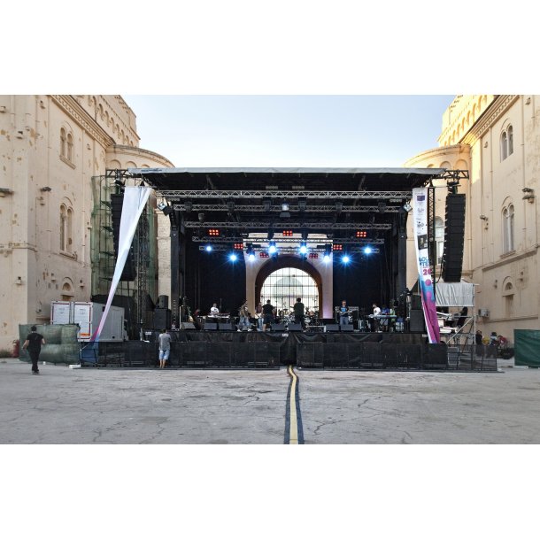 Leje af Alphastage 160m2 Mobilscene