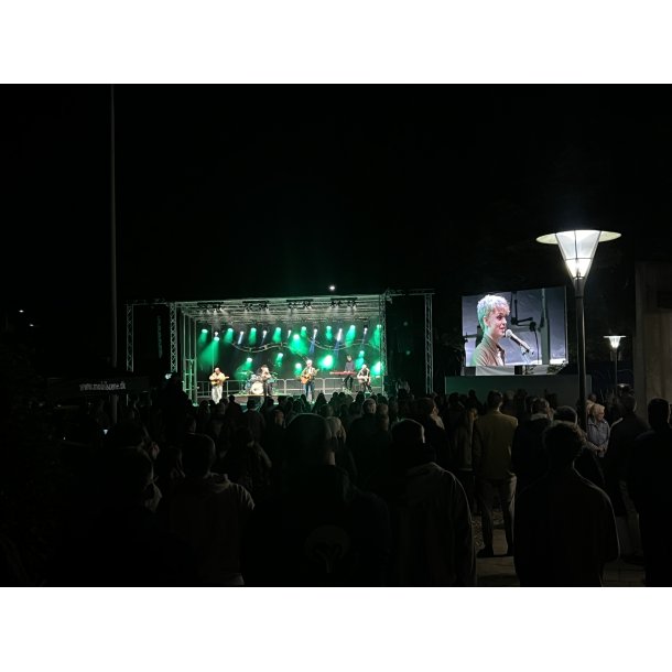 Leje af mobil LED trailer skrm 15m2